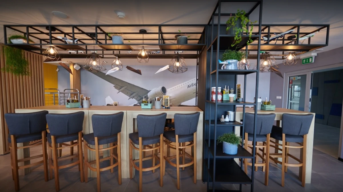 TakeOff Bistro & Coffee